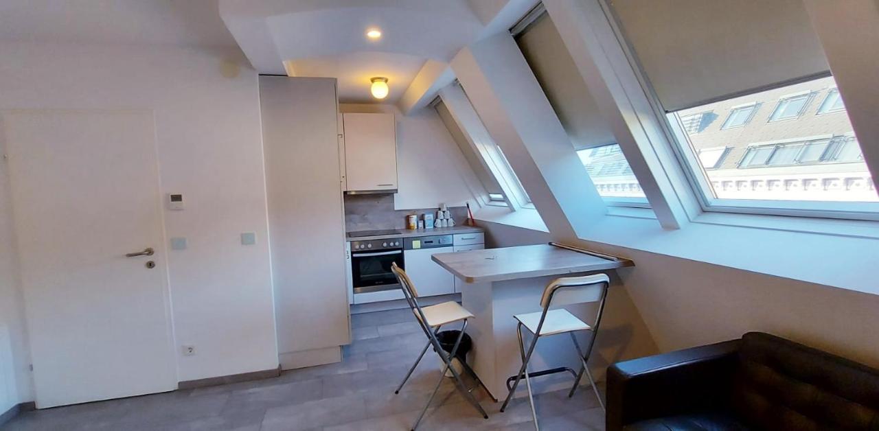 Tota Studio Vienna Esterno foto