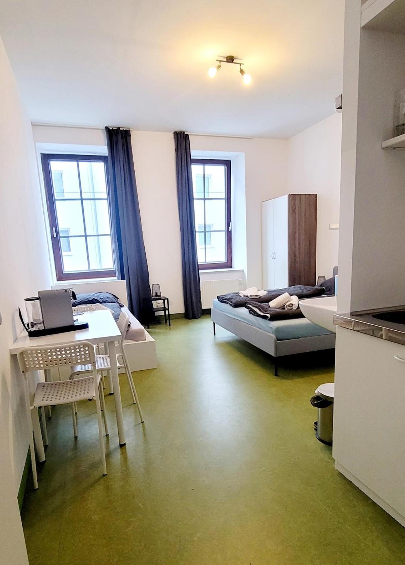 Tota Studio Vienna Esterno foto