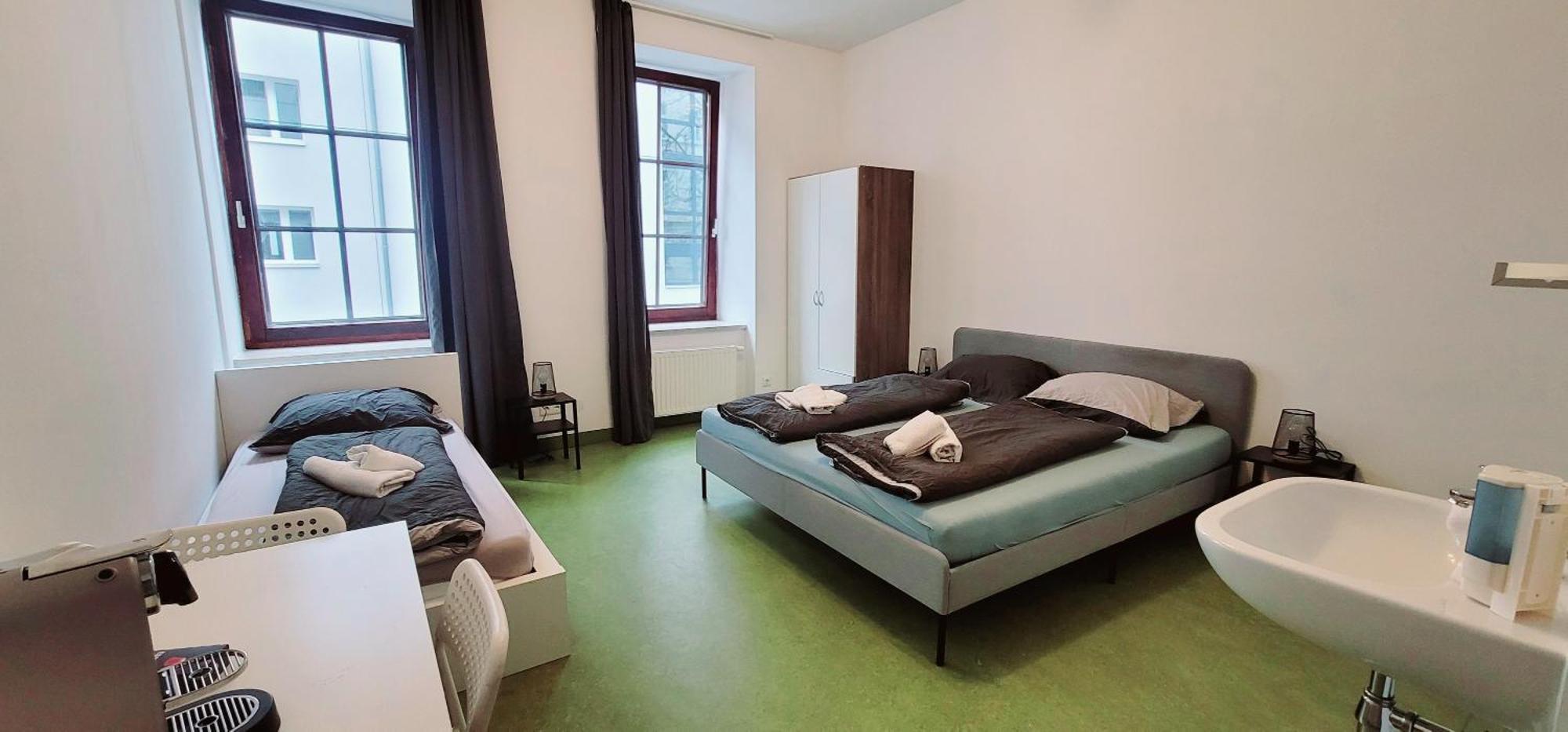 Tota Studio Vienna Esterno foto