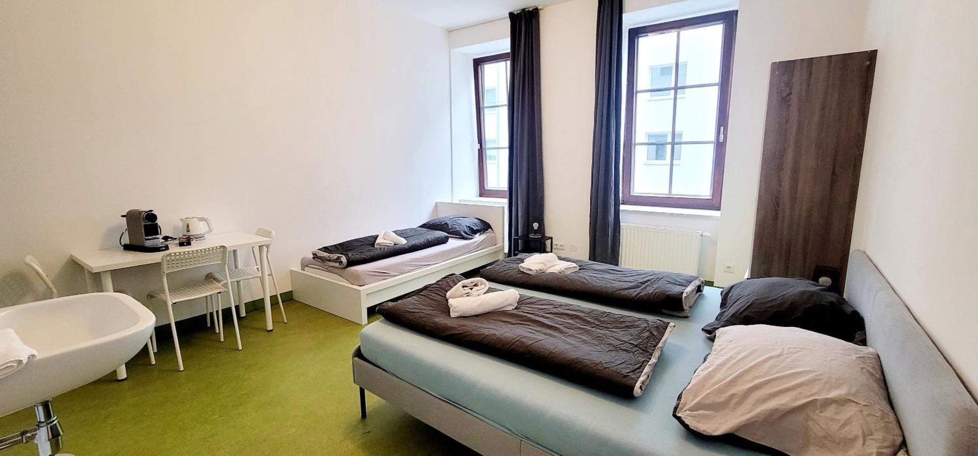 Tota Studio Vienna Esterno foto