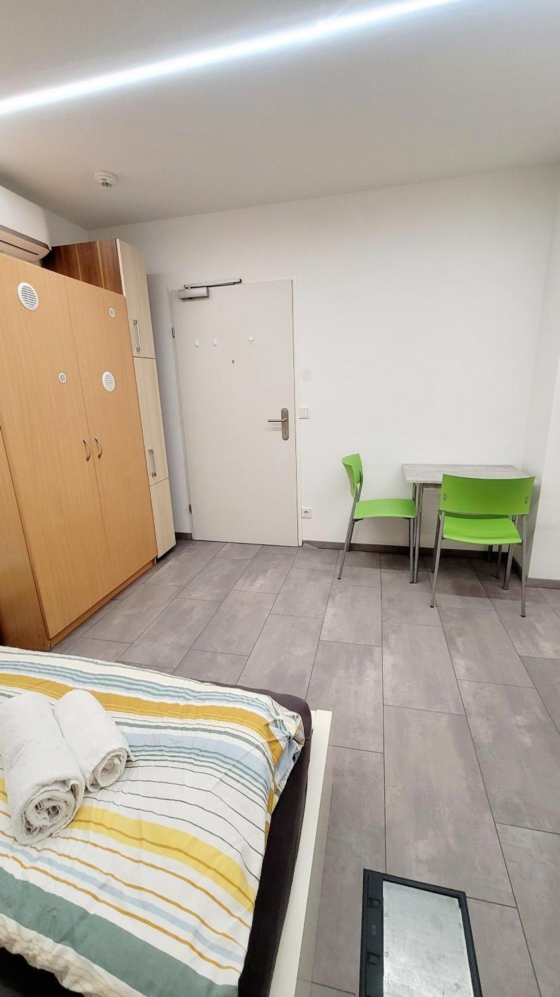 Tota Studio Vienna Esterno foto