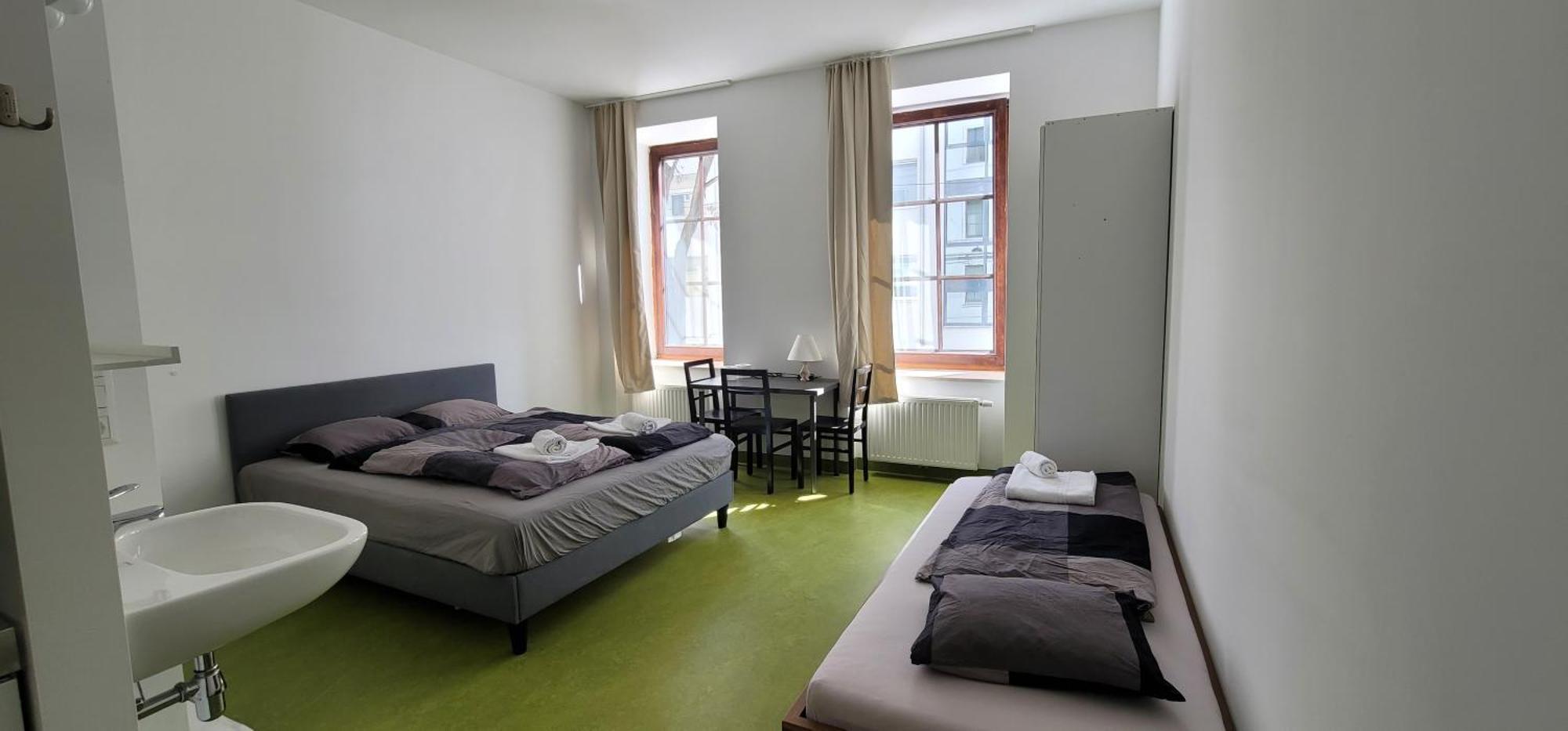 Tota Studio Vienna Esterno foto